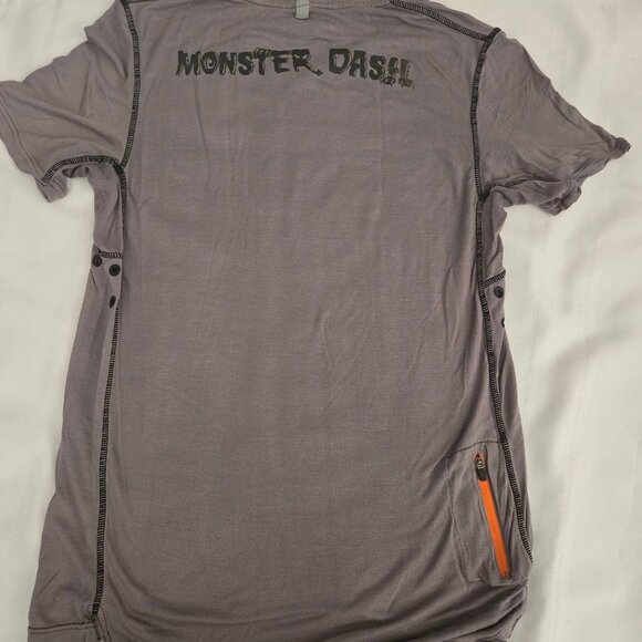 Men's Size Small Monster Dash Graphic V-Neck Short Sleeve Tee - Picture 4 of 7